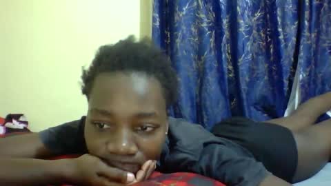 lunah_kitty online show from 05/21/26, 07:59
