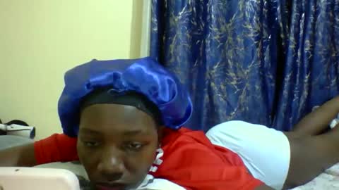 lunah_kitty online show from 05/24/26, 08:08