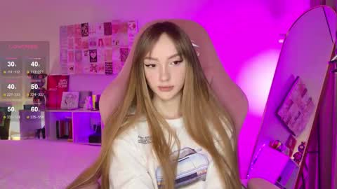 Luna online show from 09/21/25, 12:45