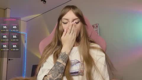 Luna online show from 10/01/25, 01:11