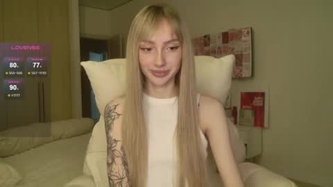 Luna online show from 03/09/26, 02:26