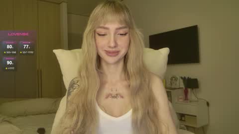 Luna online show from 03/16/26, 01:55