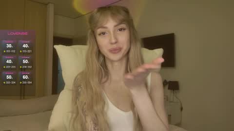 Luna online show from 05/09/26, 12:38
