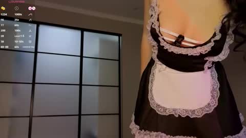 Luna online show from 10/18/25, 02:25