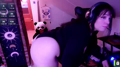 Luna online show from 05/29/26, 05:05