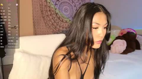 Snapshot of lunalawless chatting on 11/25/25, 08:31 luna dela cruz online show from 11/25/25, 08:31