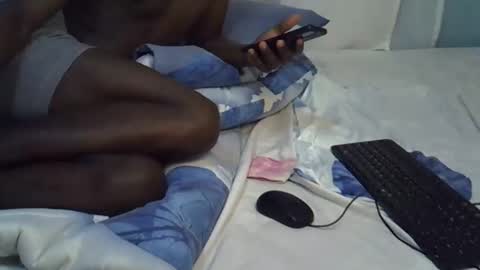 lunalove22_ online show from 09/14/25, 03:33