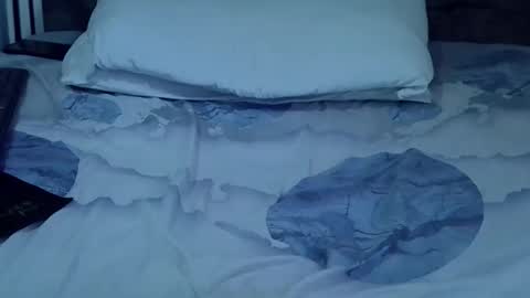 lunalove22_ online show from 04/05/26, 03:20