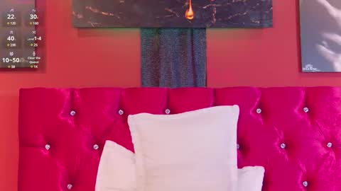 Luna online show from 01/22/25, 06:41