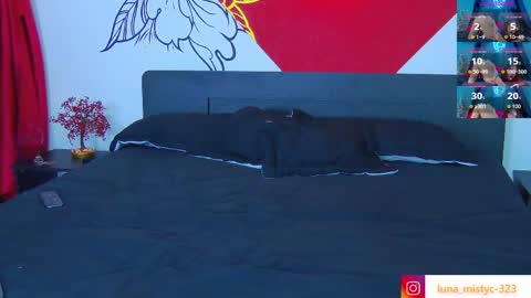 Luna online show from 04/06/26, 08:43