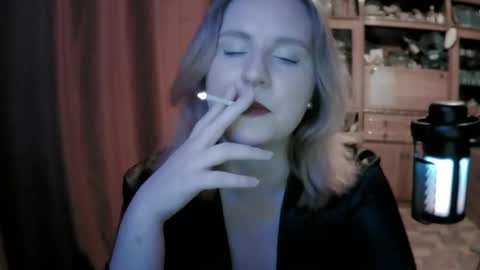 lunamystique_ online show from 05/22/26, 04:23