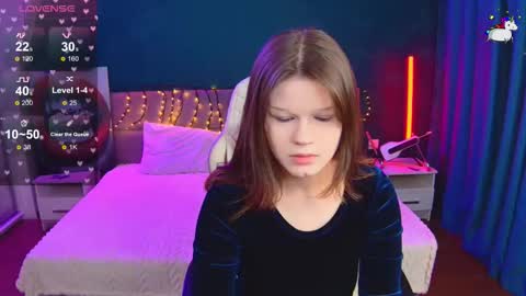 Snapshot of lunamytrend chatting on 02/16/26, 12:01 Luna online show from 02/16/26, 12:01