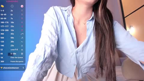 Aisha online show from 12/08/24, 10:19