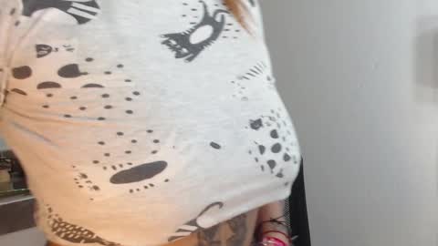 Julieth  online show from 01/18/25, 11:11