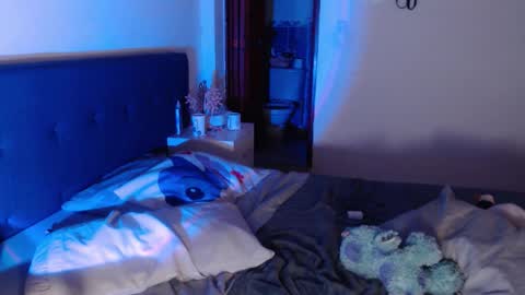 Julieth  online show from 11/24/25, 02:55