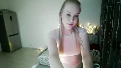 lunapeony online show from 02/20/26, 02:28