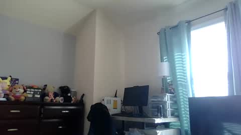 lunapixie2020 online show from 02/20/25, 09:42