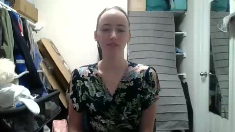 Snapshot of lunapixie2020 chatting on 05/20/26, 10:38 lunapixie2020 online show from 05/20/26, 10:38