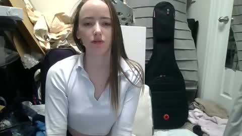 Snapshot of lunapixie2020 chatting on 05/28/26, 03:26 lunapixie2020 online show from 05/28/26, 03:26
