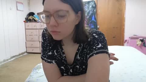 lunaquinn45 online show from 12/26/24, 04:25