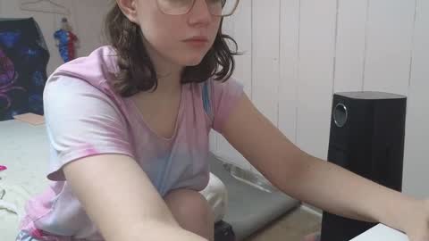 lunaquinn45 online show from 01/03/25, 12:22