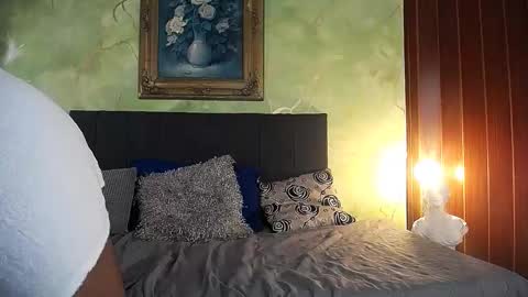 Snapshot of lunar_shade chatting on 02/03/26, 09:09 jesus online show from 02/03/26, 09:09