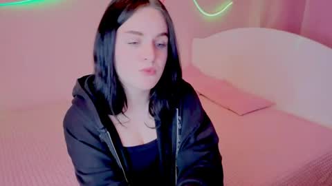 Valeria online show from 04/15/26, 07:43