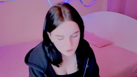 Valeria online show from 04/15/26, 07:58