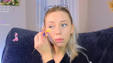 Kelly online show from 09/29/25, 02:44