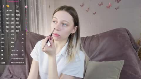 Kelly online show from 04/14/26, 04:35