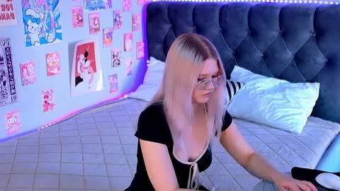 lunariafox online show from 04/06/26, 02:40