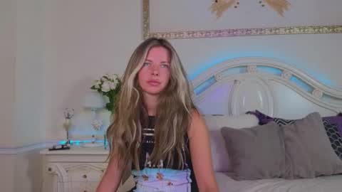 Luna Rishi online show from 09/09/25, 11:43