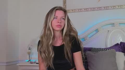 Luna Rishi online show from 09/14/25, 12:04