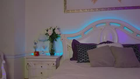 Luna Rishi online show from 10/02/25, 06:09