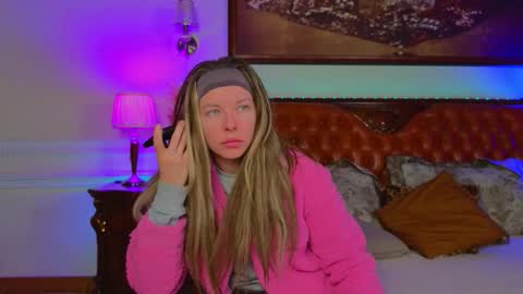 Luna Rishi online show from 01/17/26, 06:07