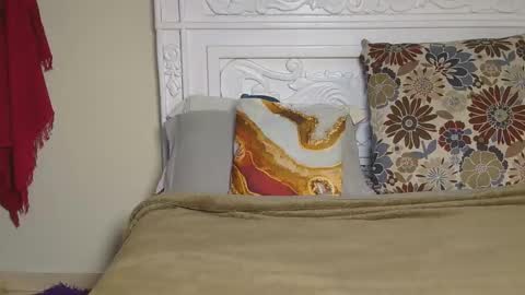 Luxee online show from 03/19/26, 07:29