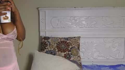 Luxee online show from 03/30/26, 08:32