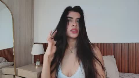 Luna Rousse online show from 04/08/26, 03:17