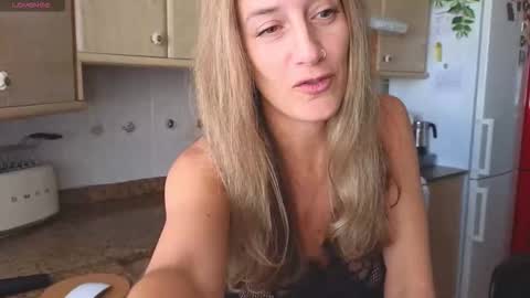  Luna online show from 10/06/25, 09:29