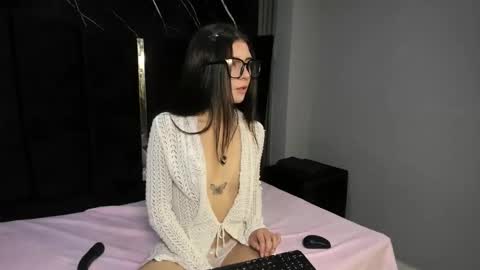 LunaSmithyl online show from 02/21/26, 02:29