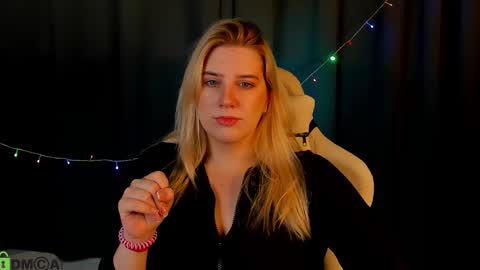 LunasShine online show from 01/13/26, 04:07