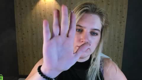 LunasShine online show from 02/09/26, 04:05