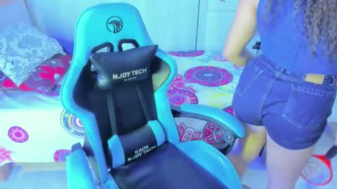 luna online show from 10/19/25, 02:18