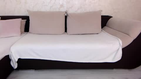 lunastars13 online show from 04/10/26, 01:38