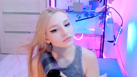 Kate online show from 02/07/25, 03:12