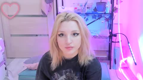 Kate online show from 02/18/25, 02:49