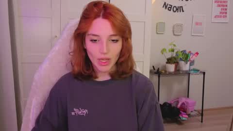 Snapshot of lunatale chatting on 02/11/26, 02:11 Kate online show from 02/11/26, 02:11