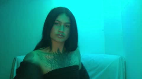 Luna online show from 03/08/25, 11:39