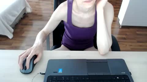 lunavibe_ online show from 05/29/26, 12:14