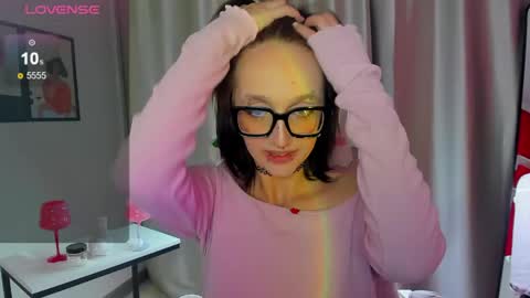 call me a pose striker  online show from 05/31/26, 03:36